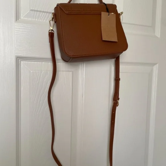 Crossbody Bag - Picture 8 of 9